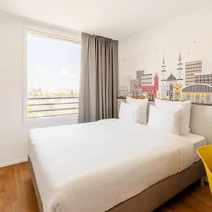 B&B Hotel Basel Отель