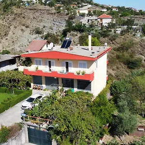  Pensión Guesthousemantho Albania