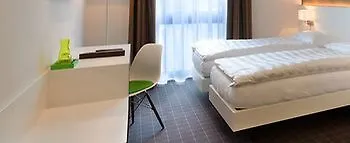 B-Smart Motel Basel Hotel